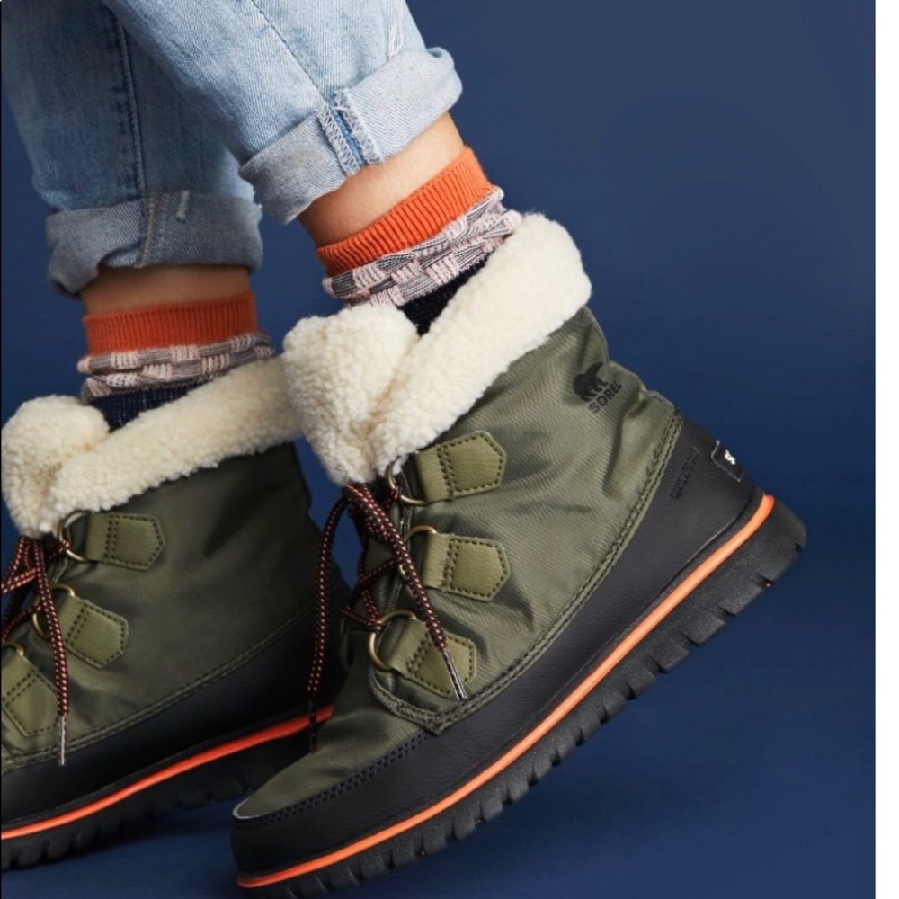 Sorel cozy carnival boots